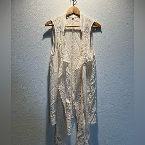 Lacey whimsy sleeveless wrap